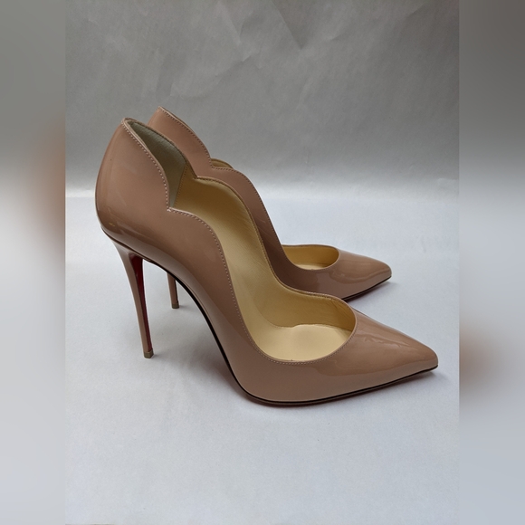 Christian Louboutin Hot Chick Beige Pumps (US 8) - Picture 2 of 15
